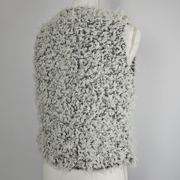 Me Jane faux fur heathered sherpa vest - Picture 8 of 16